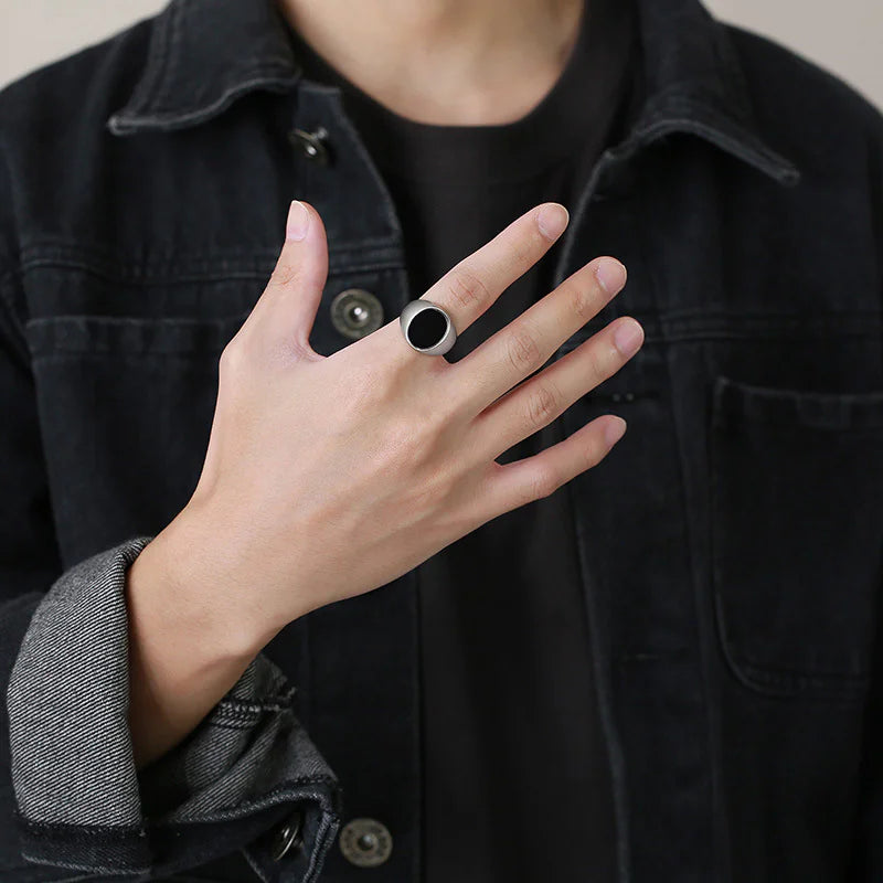 Black Oval Ring