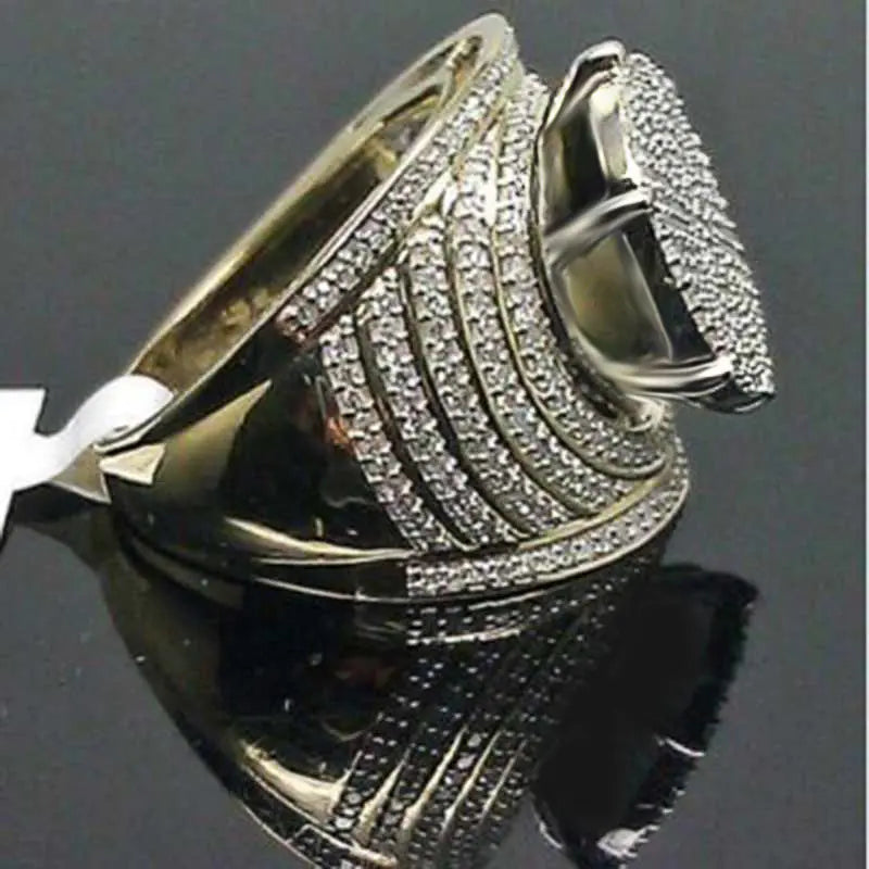 Super Aggressive Men's Ring with Full Diamond Design